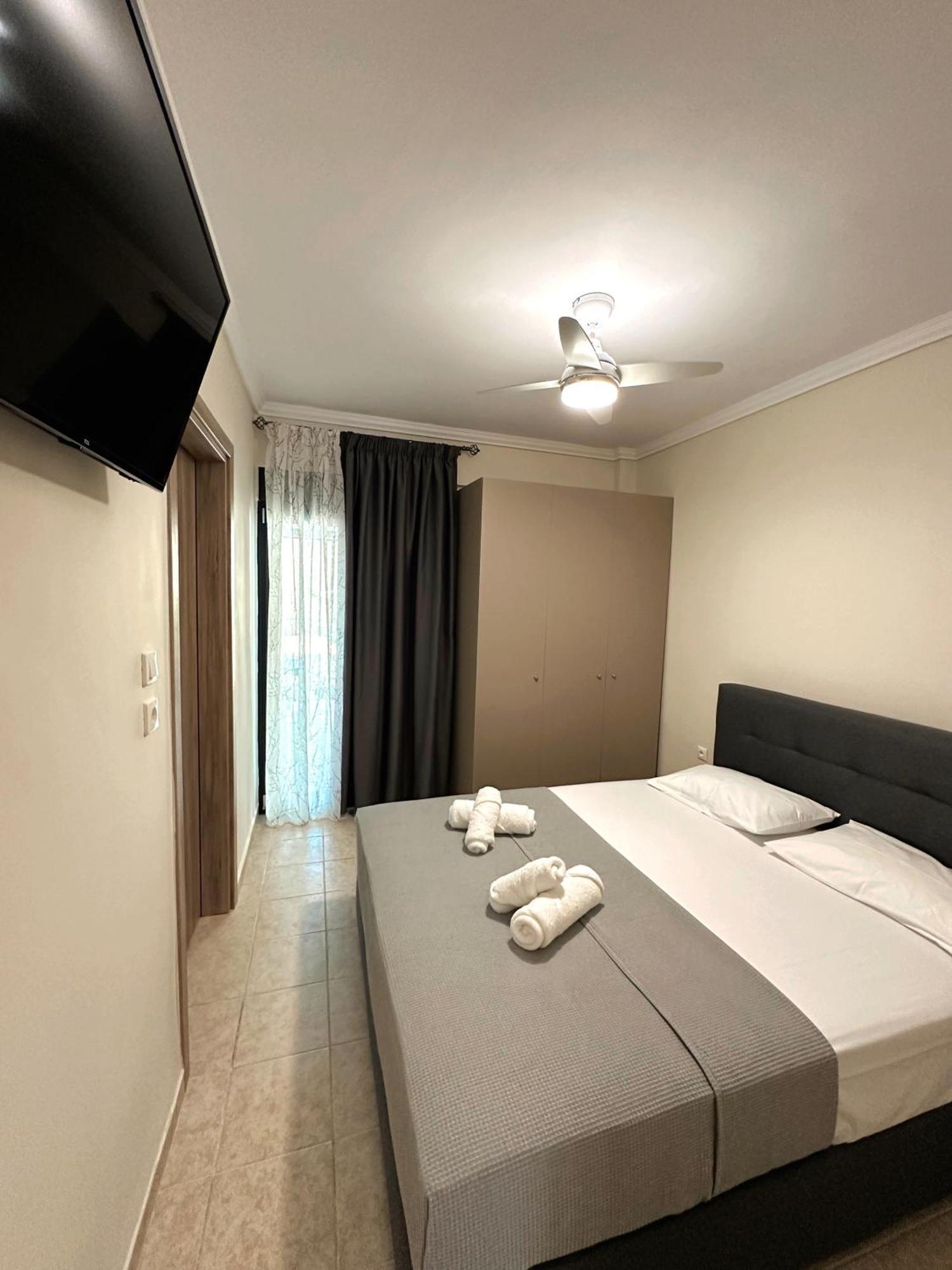 Diara Apartment Nea Iraklia Buitenkant foto