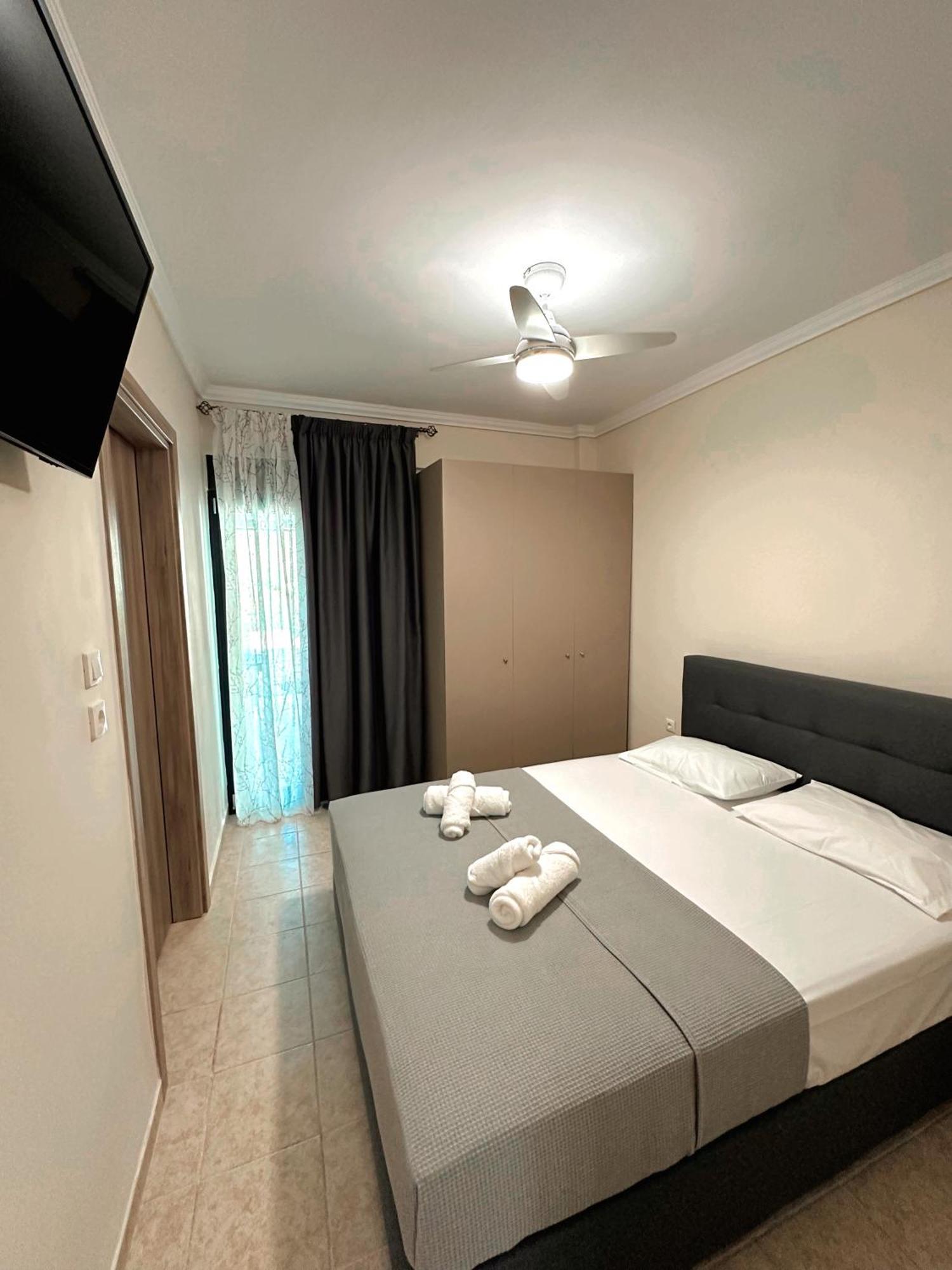 Diara Apartment Nea Iraklia Buitenkant foto