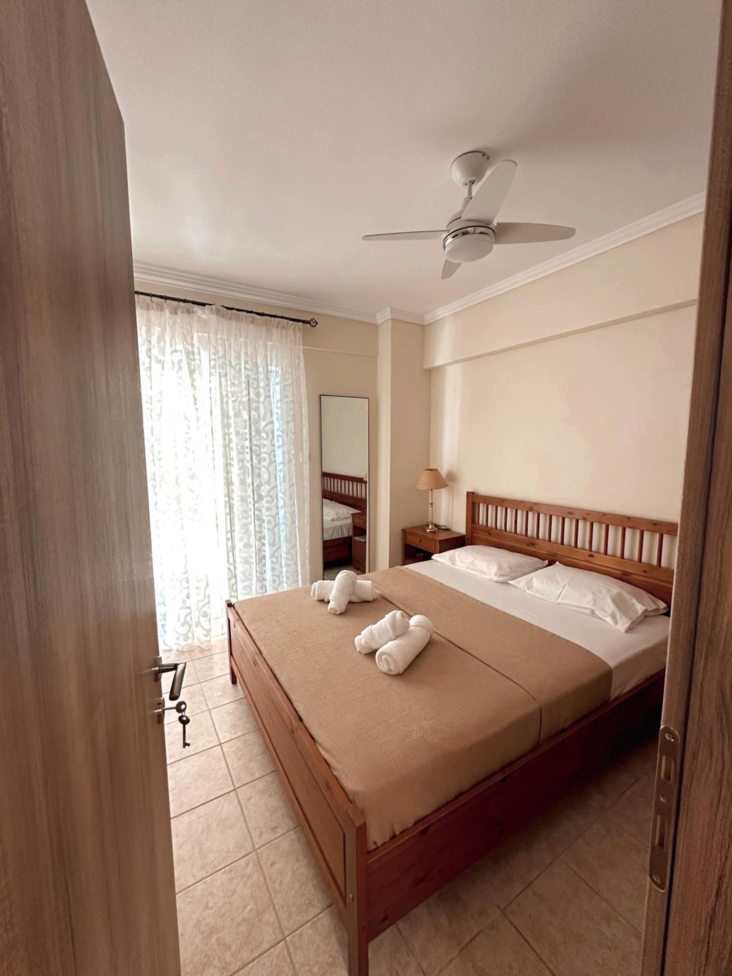 Diara Apartment Nea Iraklia Buitenkant foto